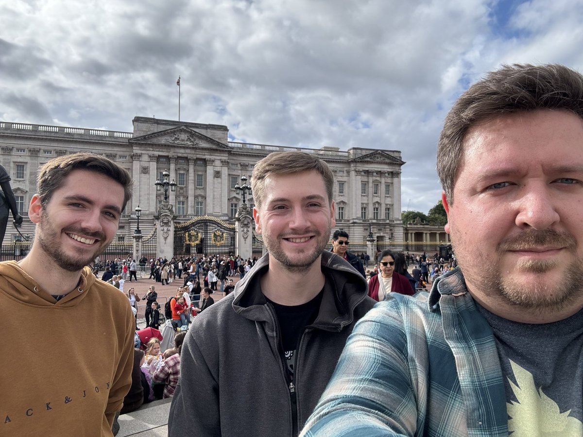 cloud_raccoon's tweet photo. Great few days with @bankieboy12 and @Nunny__ London and #EGX2023 thank you my friends for laughter and memories and sore feet!! https://t.co/ngUyvkUdYk