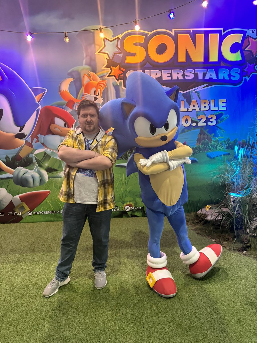 cloud_raccoon's tweet photo. Great few days with @bankieboy12 and @Nunny__ London and #EGX2023 thank you my friends for laughter and memories and sore feet!! https://t.co/ngUyvkUdYk