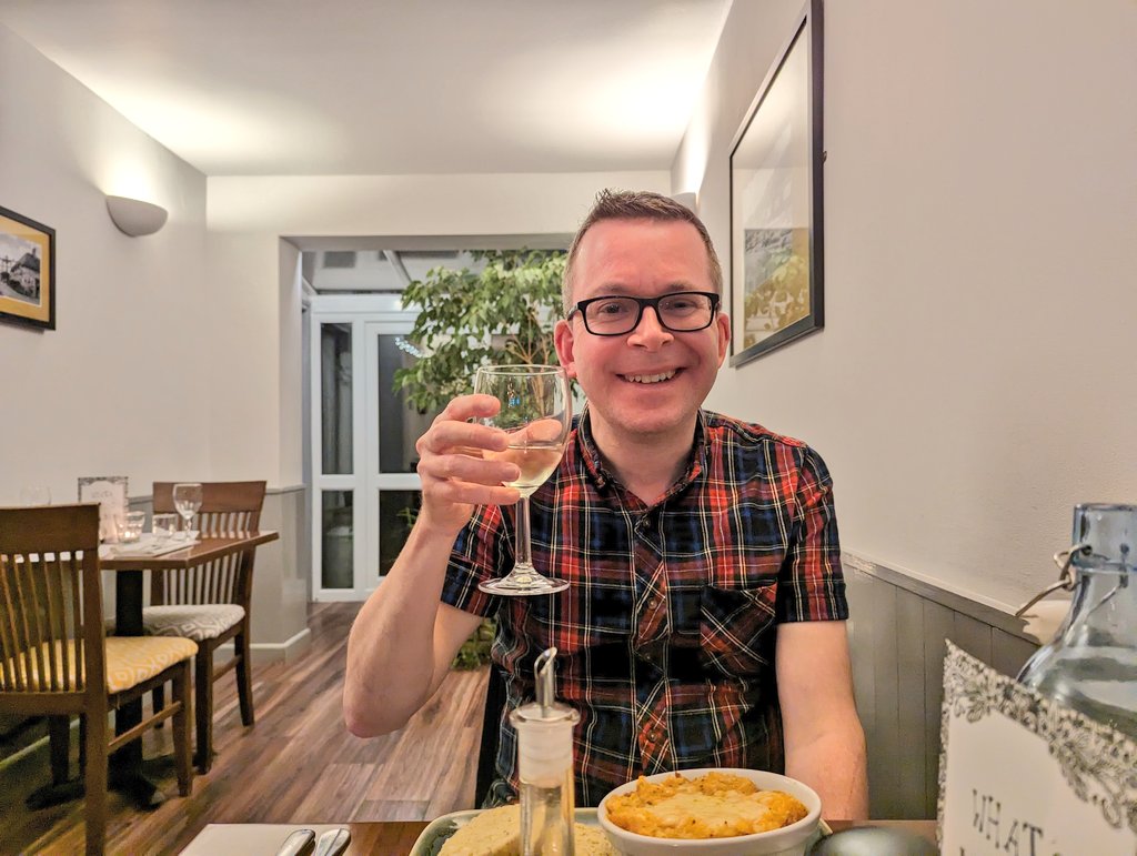 soult's tweet photo. Enjoyed excellent food and service this evening at the cute and cosy @PendletonsIOW restaurant in #Shanklin. It's always lovely to discover and support great independent eateries like this when travelling around the country! #IsleofWight https://t.co/HADqvHSg7b
