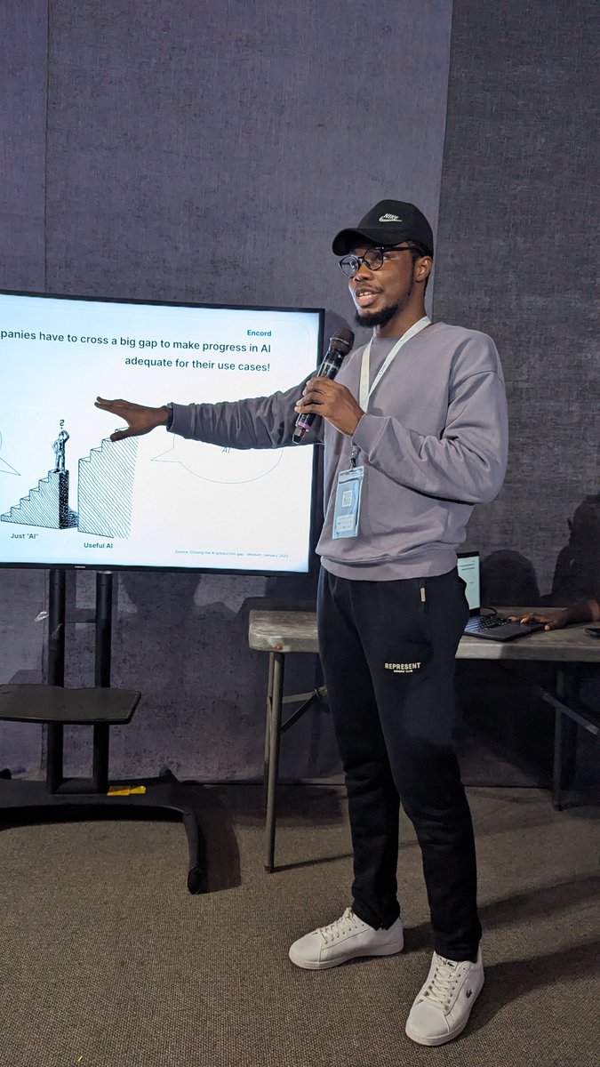 stephenoladele_'s tweet photo. Hi hi #DataFestAfrica2023 people!

Thank you so much for the reception and for attending the workshop on moving from data to diamonds with Encord Active.

I'll provide the summary as a thread, but here are the links to the resources, as promised:

Slides: https://t.co/QsEr1cBTHj https://t.co/KIw2SemJld