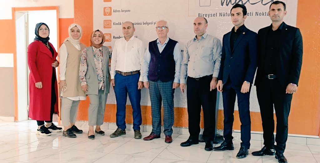 2023 yılı iş ve işlemler denetimi vesilesiyle ilçemizi ziyarette bulunan İl Müdürümüz Sn. <a href="/HASANBASARAN07/">Hasan BAŞARAN</a>, Merkez Müdürümüz Sn. @Bekir02902379 ve kıymetli şeflerimize eğitici katkılarından teşekkür ederiz.  <a href="/TCNufus/">Nüfus ve Vatandaşlık İşleri Genel Müdürlüğü</a> 
<a href="/itasyapan/">İbrahim Taşyapan</a> 
<a href="/sanliurfanufus/">Şanlıurfa İl Nüfus ve Vatandaşlık Müdürlüğü</a>
<a href="/siverekkaymakam/">SİVEREK KAYMAKAMLIĞI</a>
<a href="/TataSedat/">Sedat Tata</a>