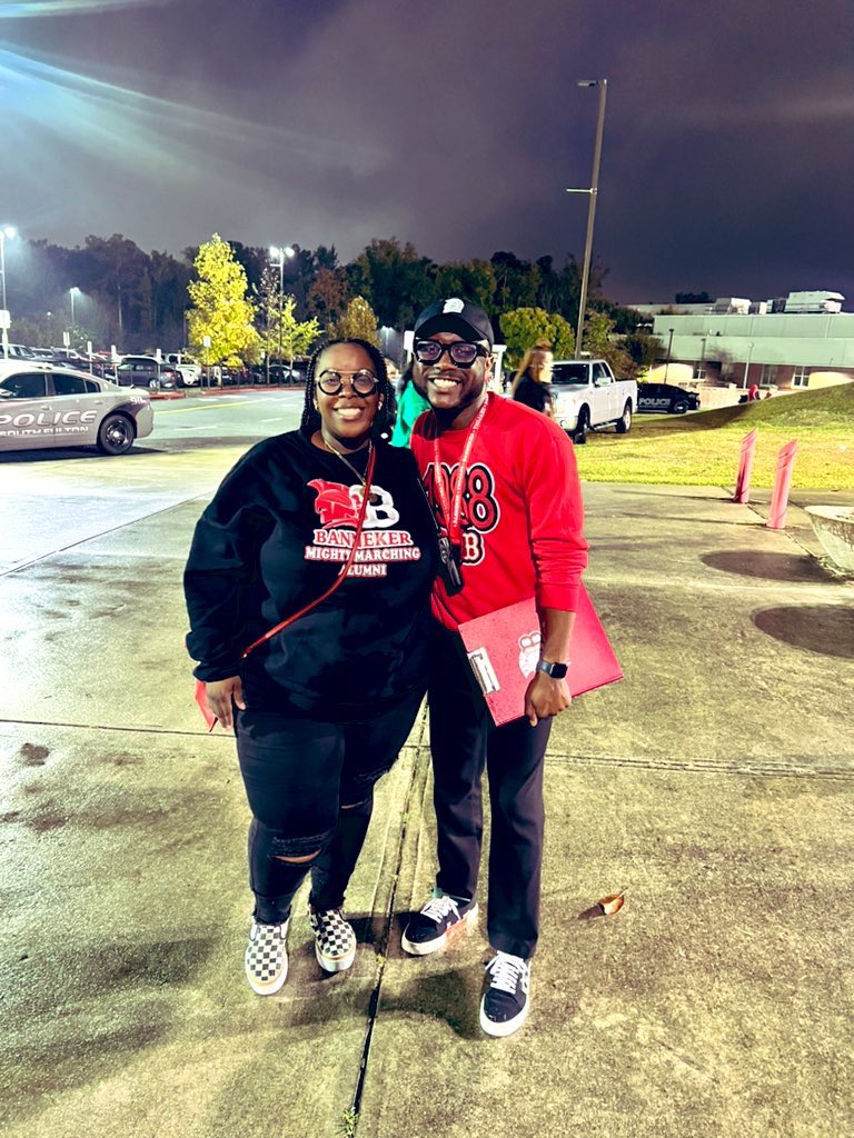 Banneker_HS's tweet photo. Our alumni showed up and showed out in a great way 🤩👏🏾♥️. By popular demand, the homecoming tailgate experience will return. Welcome home 🏡📍#Btown #TrojanPride #Est1988 https://t.co/JURCQNiy9R