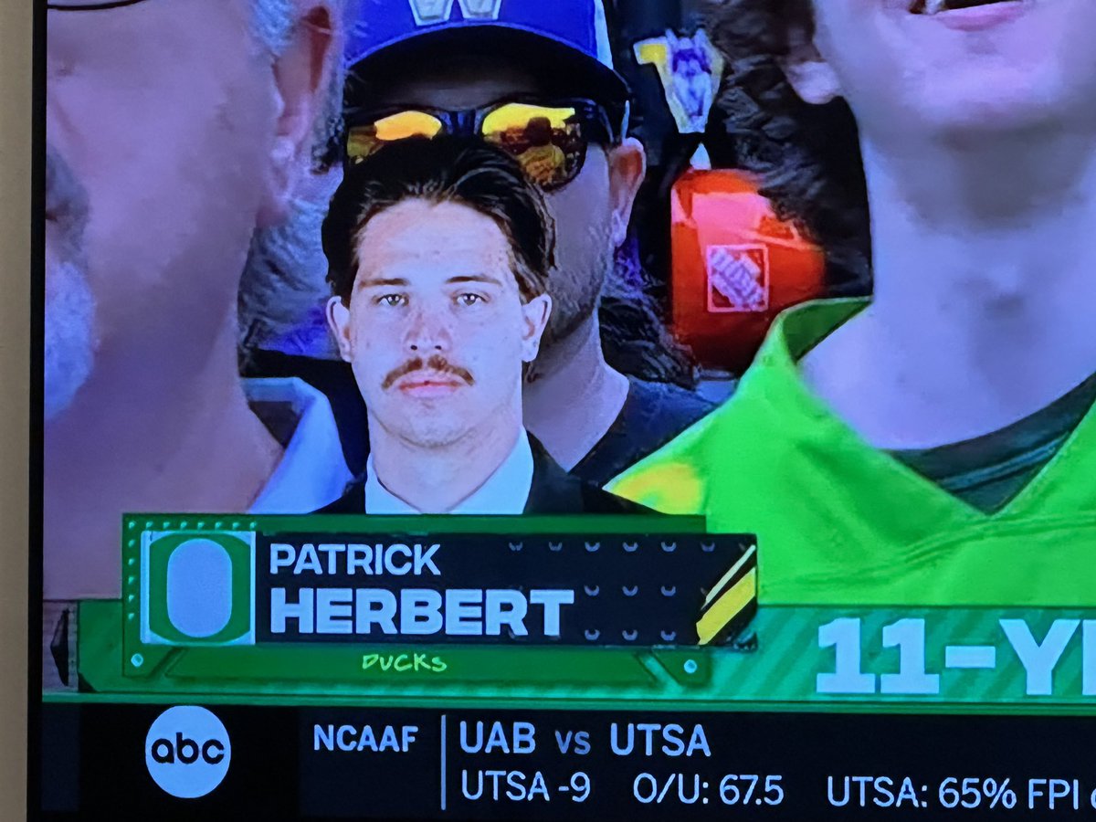 AlbertBreer's tweet photo. Justin Herbert’s brother looks like Justin Herbert in a witness protection program. https://t.co/Dq0CrQ3xVV