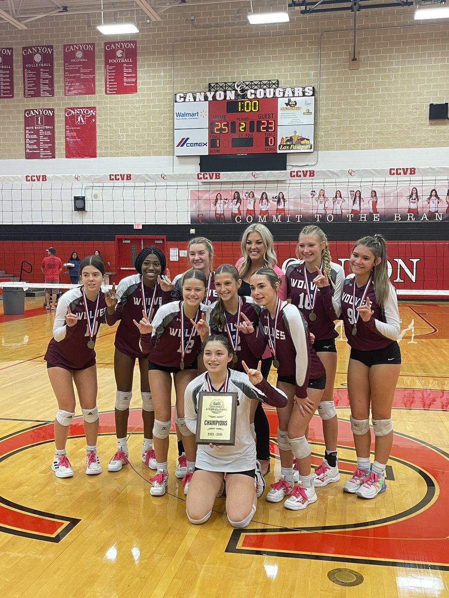 DavenportVolley's tweet photo. SHOUT OUT @DMSGirlsAth for being 7th A, 8th A, and 8th B TOURNAMENT CHAMPS!!!!!!!!! #winningwolves https://t.co/dSDOp9Fvjs