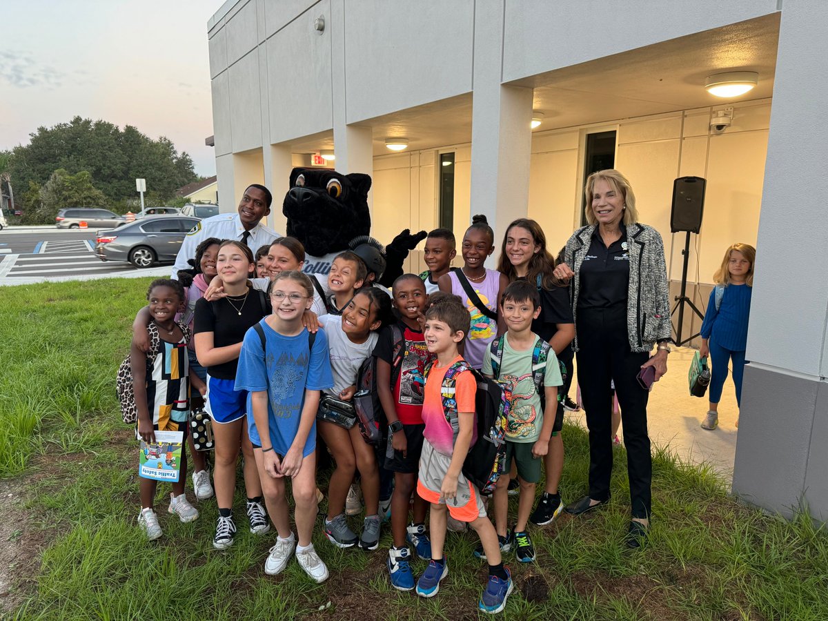 Thank you <a href="/LynnSchoolBoard/">Lynn Gray</a> for celebrating National Walk/Bike to School Day with our partner school <a href="/HCPSCollinsElem/">Collins PreK-8</a>! 596 Collins students - and one large panther - walked or biked to school on October 4th. <a href="/walkrollschool/">Walk, Bike & Roll to School</a>