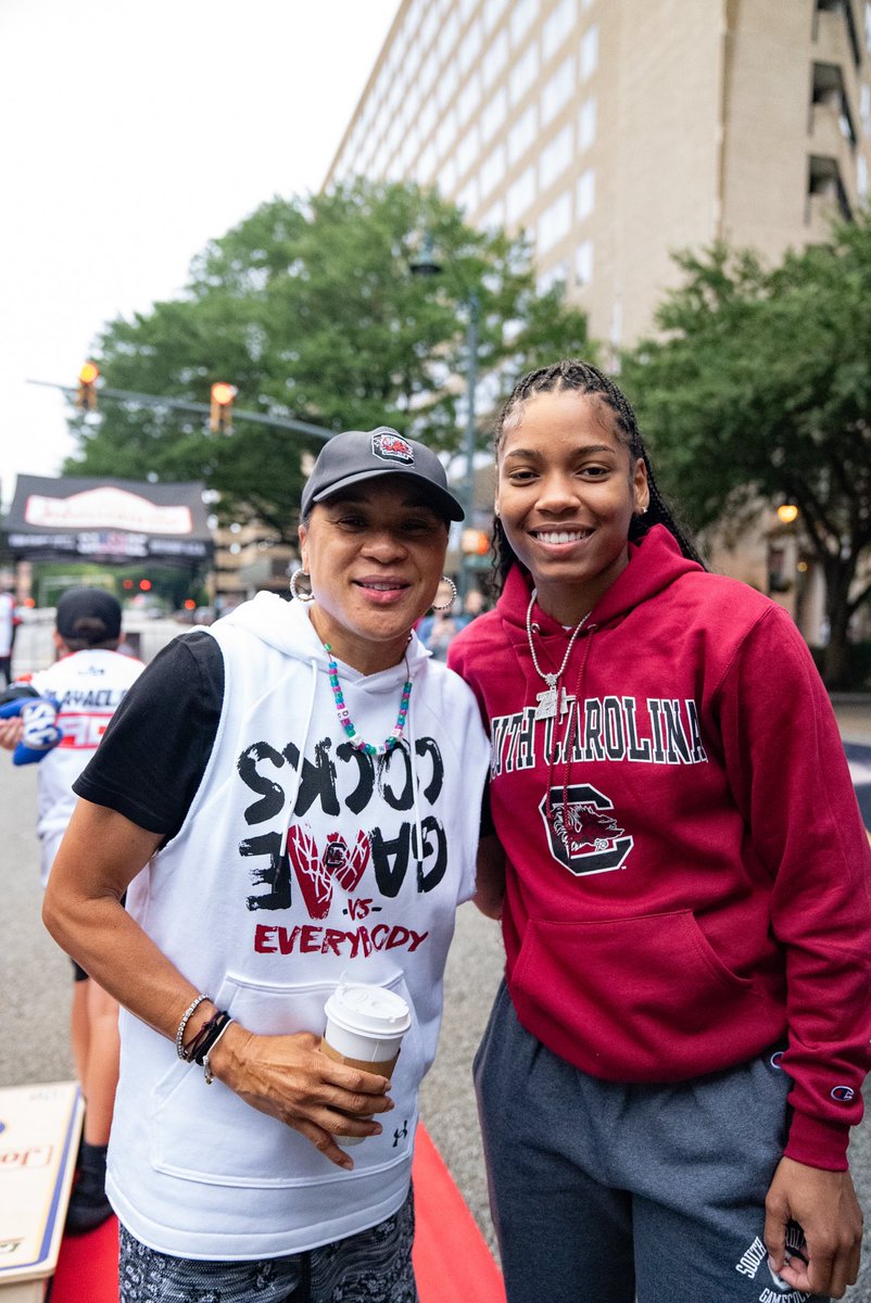 ShebSteph's tweet photo. Having fun at work and in awe of the unique athletic talent and backgrounds here among these basketball, football, WWE and cornhole pros! #JohnsonvilleCharityCornholeChallenge @dawnstaley @zia_cooke @JevonKearse @TitusONeilWWE @BernieNabors @iplaycornhole https://t.co/2WLH2t4d8v