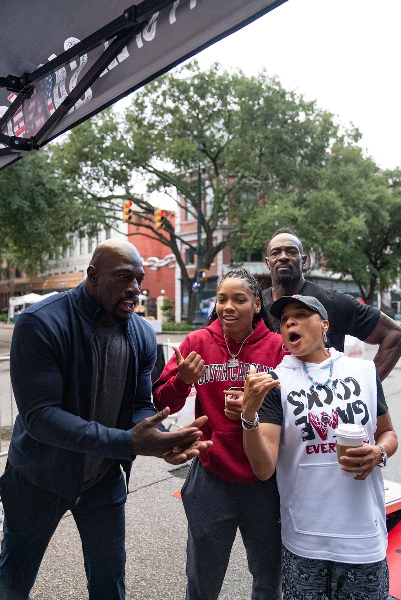 ShebSteph's tweet photo. Having fun at work and in awe of the unique athletic talent and backgrounds here among these basketball, football, WWE and cornhole pros! #JohnsonvilleCharityCornholeChallenge @dawnstaley @zia_cooke @JevonKearse @TitusONeilWWE @BernieNabors @iplaycornhole https://t.co/2WLH2t4d8v