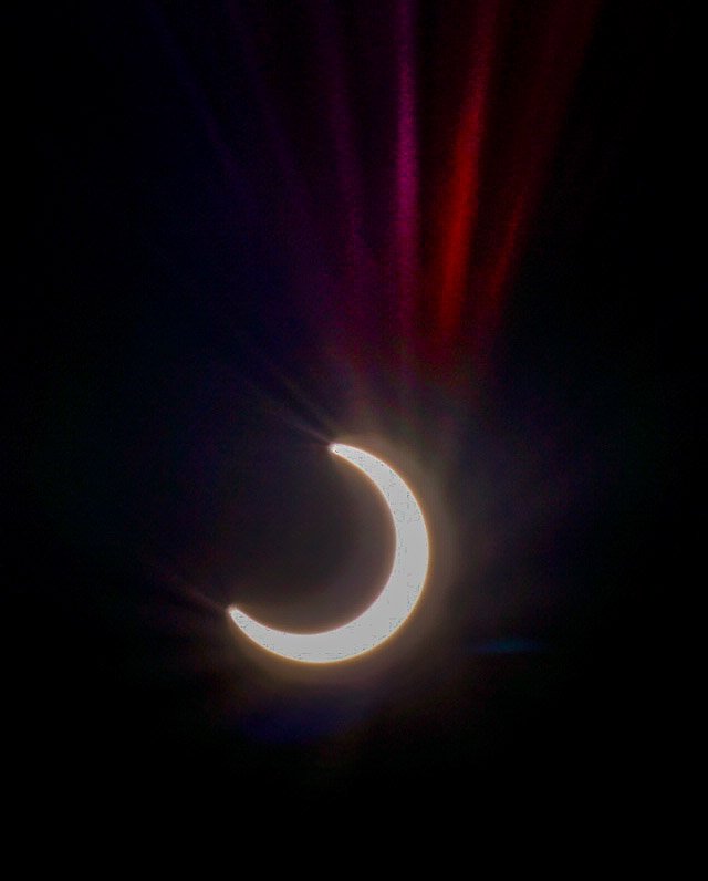 fotogriffer's tweet photo. SolarEclipse
#eclipse #moonshot #moon #astronomy #astrophotography #sun #solareclipse #flagstaffaz #flagstaff #northernaz #ringoffire #eclipse2023 #rickeselgrothphotography https://t.co/yRFCF1l6jP