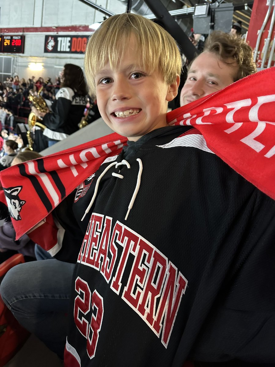 Our #HowlinHuskies fan of the game, Levi Doyle. @GoNUmhockey