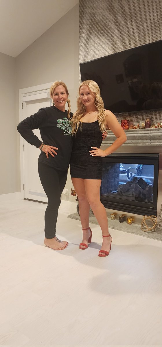 __mikebradley__'s tweet image. The season didnt end the way we wanted...Lost a heartbreaker 8-7 in the Semis on a walkoff to a great Papillion team.  From your lasthigh school softball game to your last homecoming 🥰🤗 @alexis_bradley8