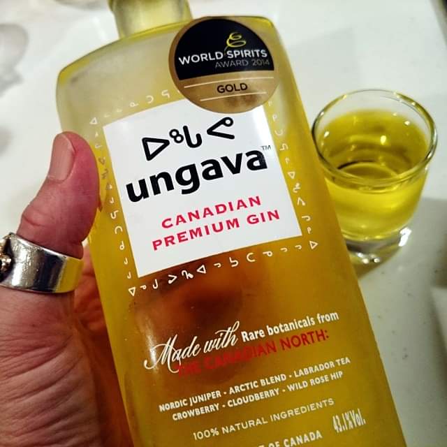 wiggin_YHWH's tweet photo. 2014の今日　(´∀｀)

---
UNGAVA Canadian Premium Gin 43%　話題のアンガヴァ✨✨✨オールドトムスタイルに近い枇杷っぽさを感じるジン。カナダの天然ボタニカルを100%使用しているらしい。この黄色は着色料ではないとのこと（´∀｀）美味いよ☆　#ungava #canada #gin https://t.co/p4JJPdPgtw