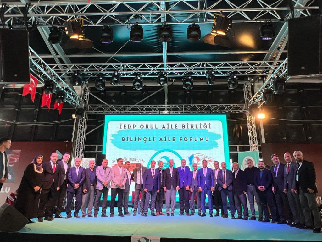 istanbuledp's tweet photo. @iedpOkulAile tarafından düzenlenen İstanbul Okul Aile Birliği Bilinçli Aile Forumu; ,ilçe sorumluları , @istanbulilmem @istanbulash @istanbulilmüftülüğü ilçe müdürleri ,@iedp icra kurulu başkanları katılımlarıyla https://t.co/pNDMOpU9To büyük bir aileyiz https://t.co/9KdtjUx1gU