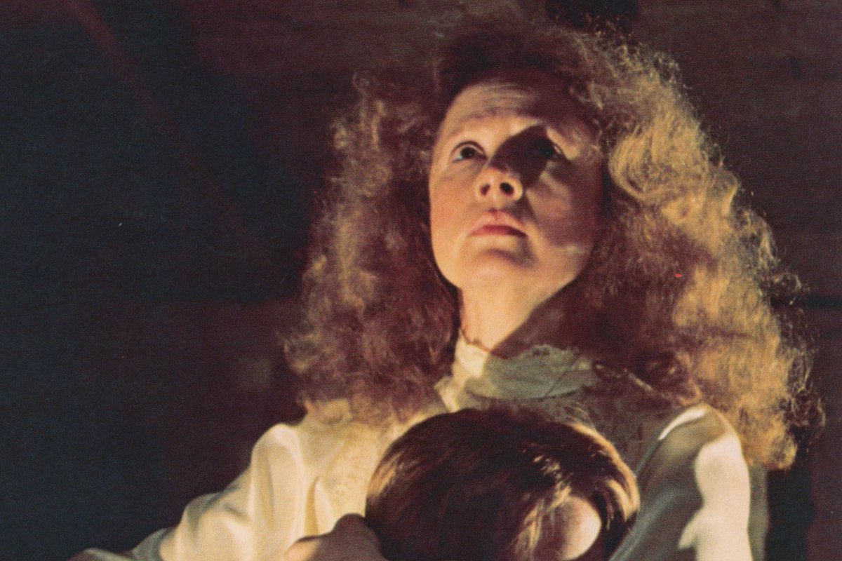 TPUKEvents's tweet photo. RIP to the incredible Piper Laurie. 💔

From the Golden Age of Hollywood to Carrie, Return to Oz to the formidable Catherine Martell in Twin Peaks, Piper Laurie was powerful, intriguing and beguiling…what a huge loss. Rest in Peace you compete legend 💔 #piperlaurie #twinpeaks https://t.co/jIPPAhpUkT