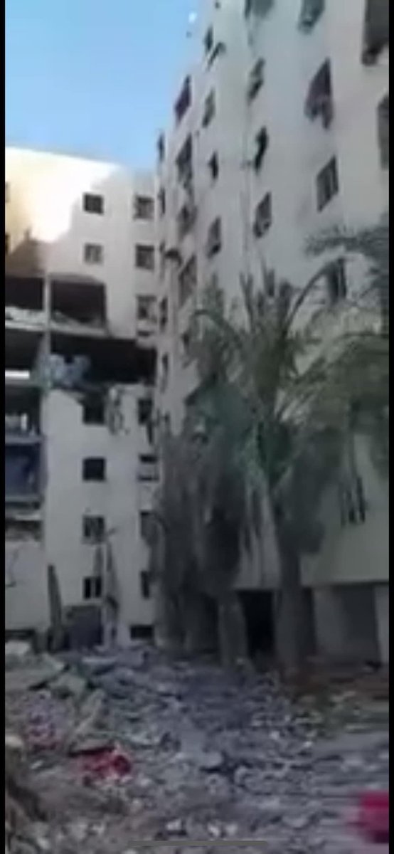 jamalaff's tweet photo. كان لي بيت هنا في هذا الحي #حي_الكرامة #غزة_تنزف #غزة #غزة_تحت_القصف #Gazagenocide #غزة_تنزف #غزة_تحترق https://t.co/nOTYY4NWkk