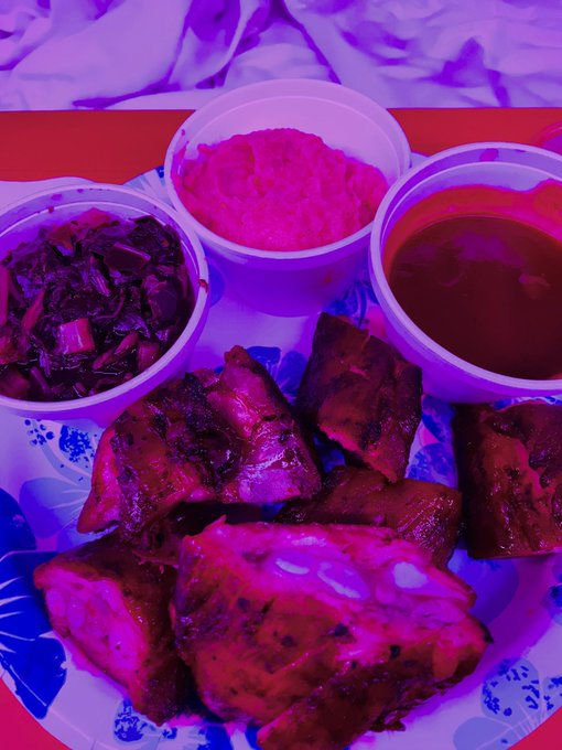 bbq time 🍖 https://t.co/G3ZrTbKZK9