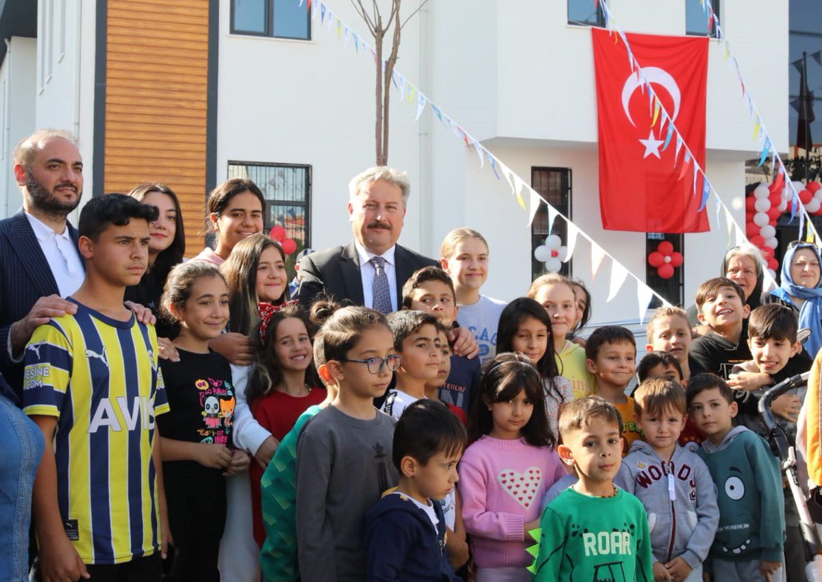 EmineTimucin's tweet photo. Çevre,Şehircilik ve İklim Değişikliği Bakanımız Sn. @mehmetozhaseki’nin katılımlarıyla Hayırsever ve Melikgazi Belediyemiz işbirliğiyle yapılan Murat Kantarcı Bilim ve Sanat Merkezi ile Süheyla Kantarcı Aile Sağlığı Merkezi ve Sağlıklı Hayat Merkezi'nin açılışını gerçekleştirdik. https://t.co/fiw6xse6Sd