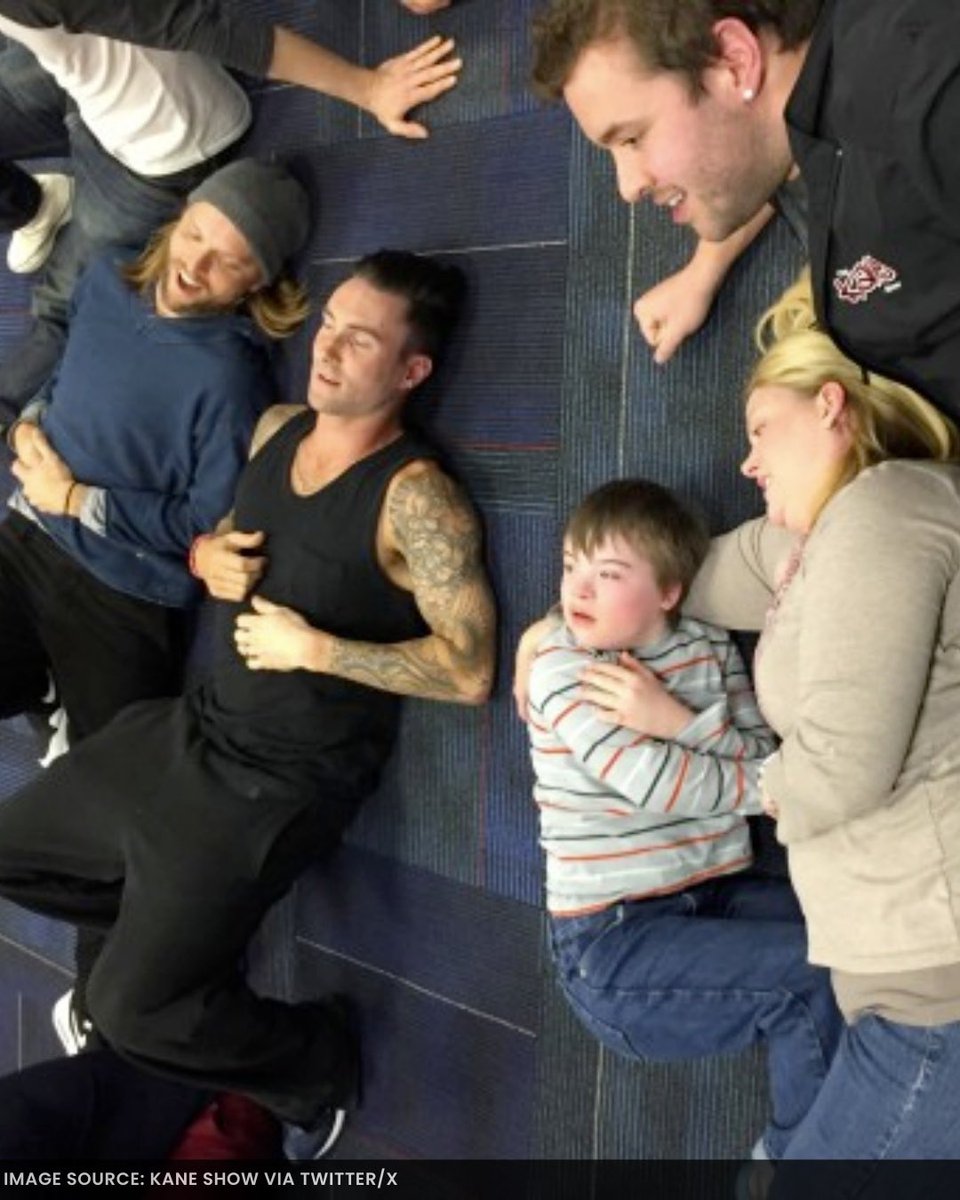 dailyposfeed's tweet photo. When a young fan with Down Syndrome got too excited when meeting his favorite band Maroon 5, it triggered a panic attack. So the entire band decided to lay down with him and just hang out until he felt better. ❤️ https://t.co/7yRsf595ih