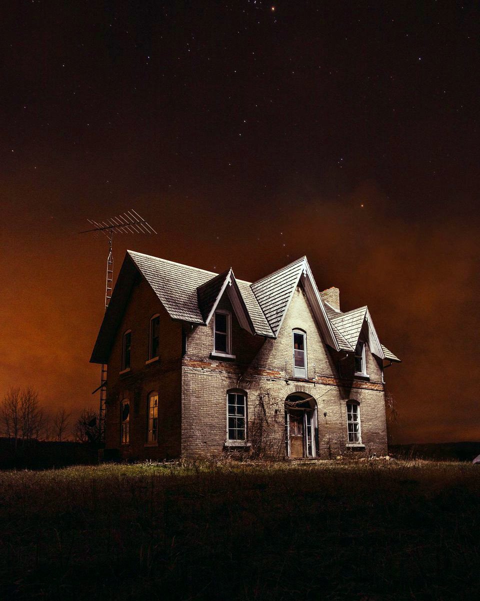 And just in case you were wondering (like me 😉) Jack’s a photographer 📸 Abandoned House At Night by Jack Loughran