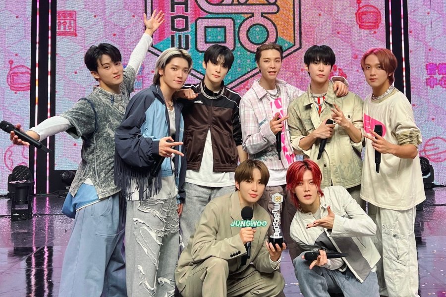 soompi's tweet photo. WATCH: #NCT127 Takes #FactCheck3rdWin On "Music Core"; Performances By #IVE, #Kep1er, And More
https://t.co/zLcHCnV66X https://t.co/q8hiYlQpdN