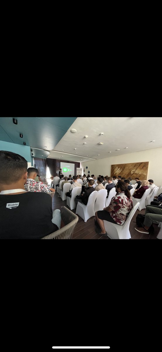 Essaidi1Hajar's tweet photo. About icons ✨
It was an amazing talk 🚀 by @NourOumousse
It was nice to meeting you there 🙌
#devoxmorocco #devox #techtalk https://t.co/rISMqlvufV