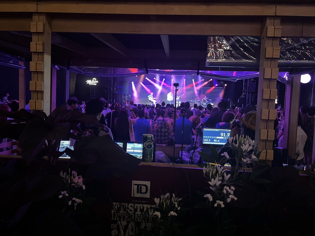 UrbBlurb's tweet photo. Great to see so many people out for the #StrangeAdvance and #Spoons show at the @Masseytheatre last night in @New_Westminster. Portal to the 80s unlocked. NewWest a great place to catch a music show! https://t.co/x2E93duH8P