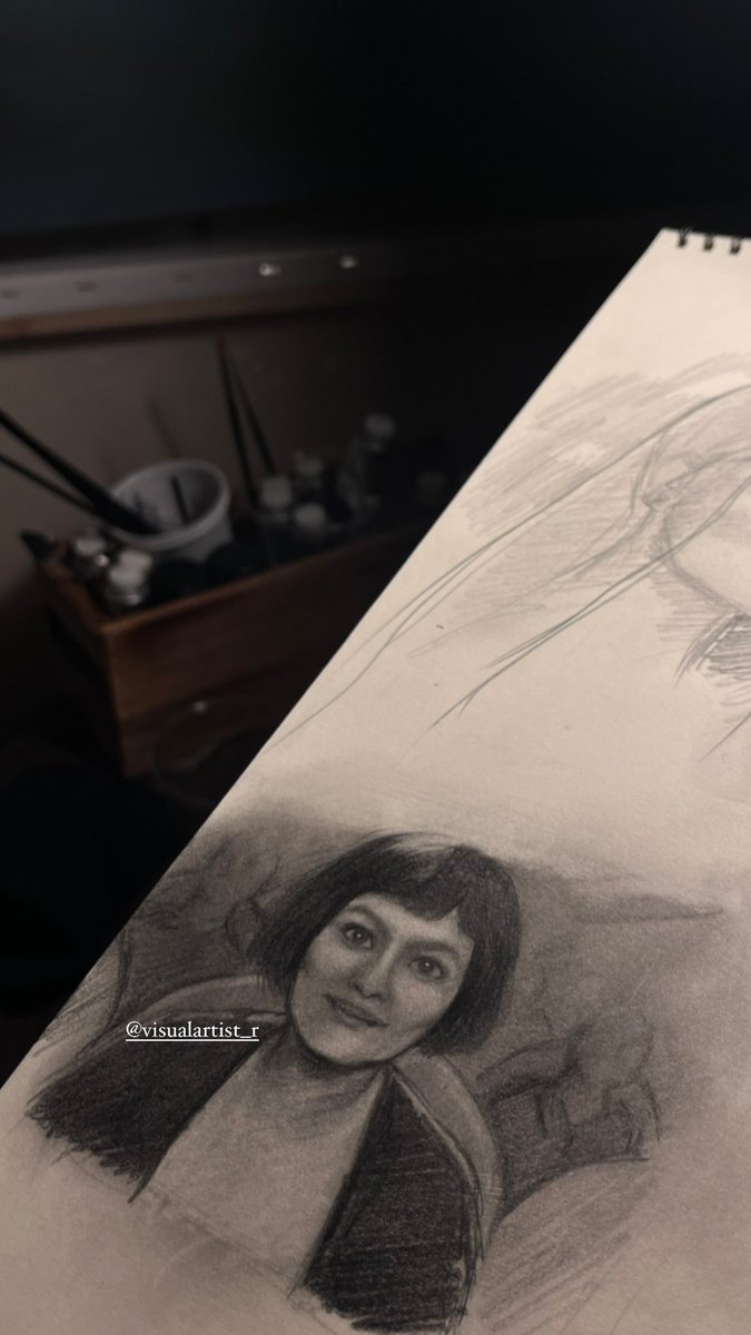 visualartist_r's tweet photo. اسلوب جديد في دراسة الظل والنور 💪🏼

#رسم https://t.co/FXYcmM0nTd