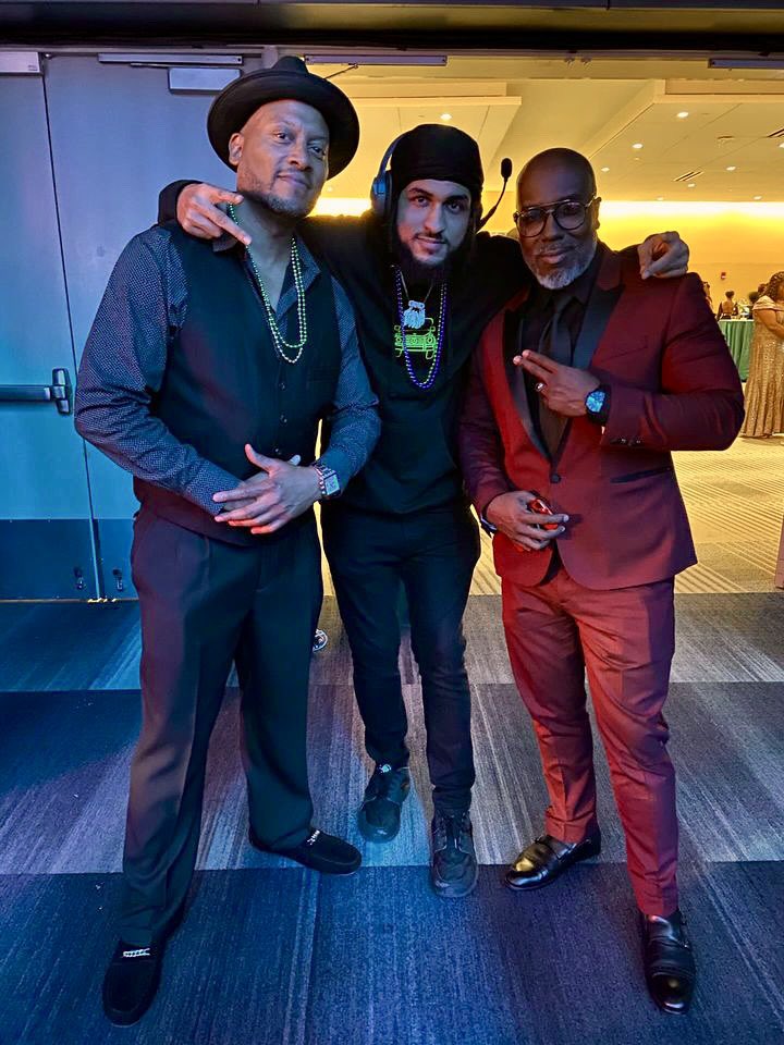 Sean_Anthony's tweet photo. The Legendary Hall of Famer DJ @mixmasterice me and the King of the BTS @padrino.j
By the way, I’m on the radio now until 10pm on Magic 955 @magiccolumbus #SayAlexa “play magic columbus”
#Magic955 @Magiccolumbus95 #seananthonylive #hiphop #rnb #utfo #bts #columbusohio #fashion https://t.co/YKVImIolmC