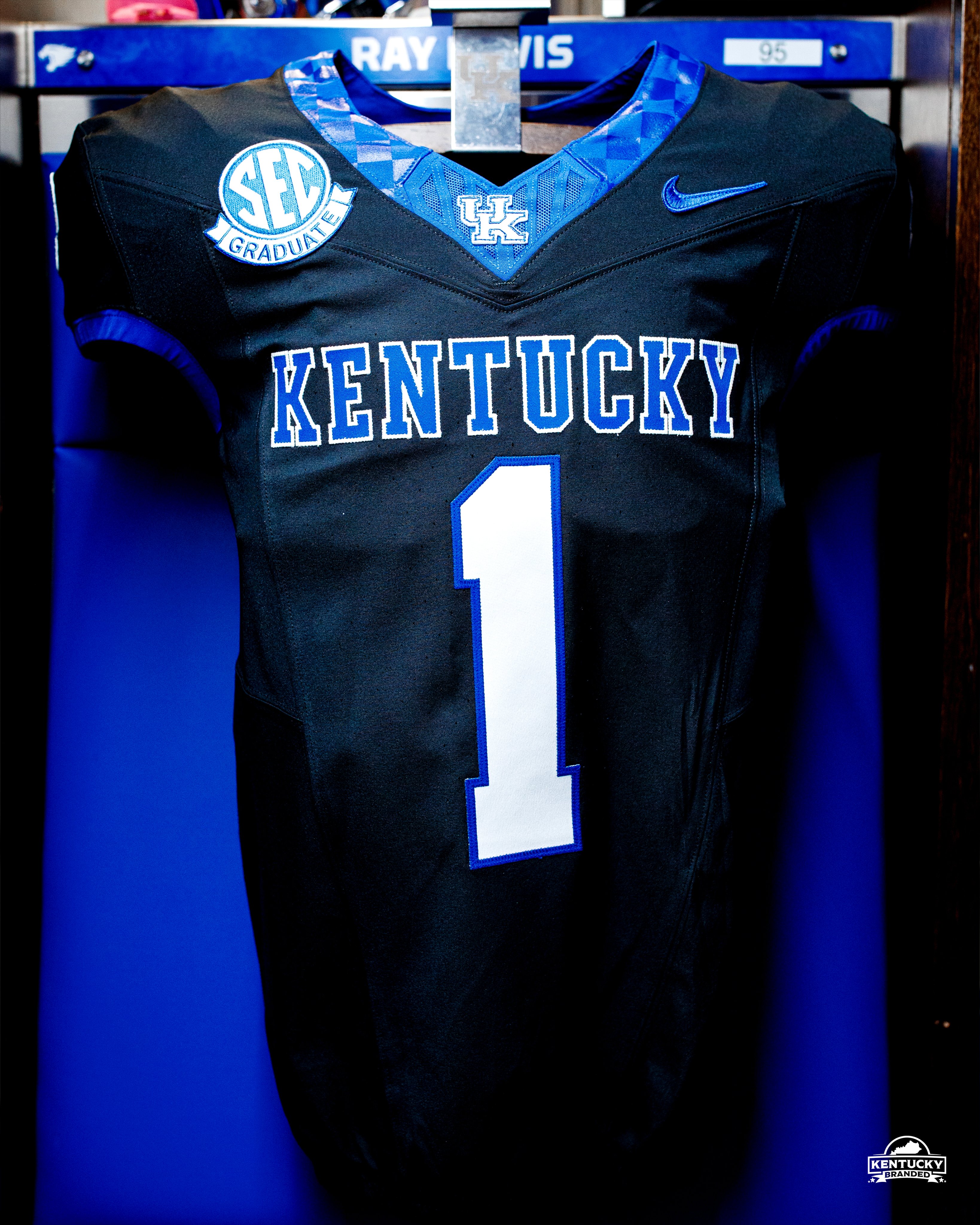 Black Kentucky football uniform