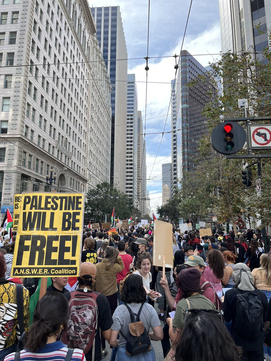 ratfondue's tweet image. 3000+ people in SF fighting for a free palestine today. a man stood on the stage and read a letter from his niece in Gaza, whom he hasn’t heard from in 12 hrs, and lives w two children (8 &amp;amp; 10). she spoke of feeling like she’s just waiting for death. it’s free palestine forever.