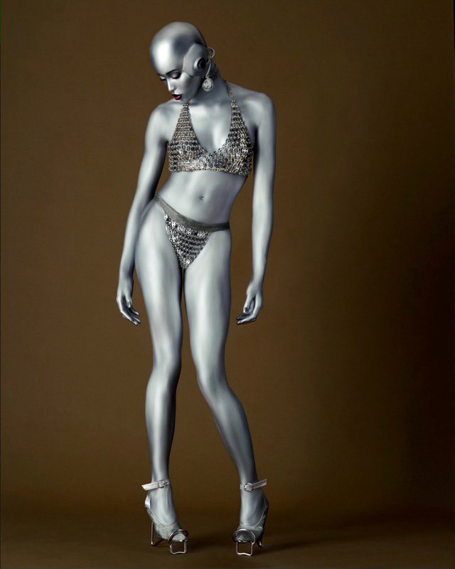 guttergirl444's tweet photo. Naomi Campbell Robot Series from 1997 https://t.co/SQdO4OZXyX