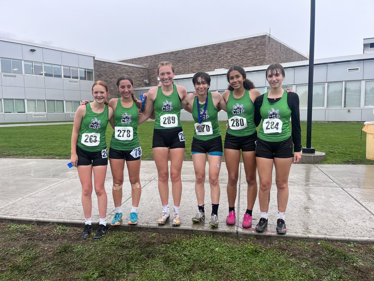 CSPrunners's tweet image. Varsity Girls take the win atAlden Invitational in the Blue race today! 🏆