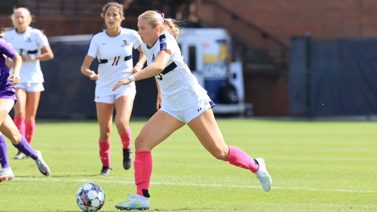 UNCGWSoccer's tweet image. Back home 🏠for some Sunday football⚽️ 

📍 Greensboro, N.C. 
🏟️ UNCG Soccer Stadium 
🕒 1 p.m. 

🔗 go.uncg.edu/s2jg9w
#letsgoG
