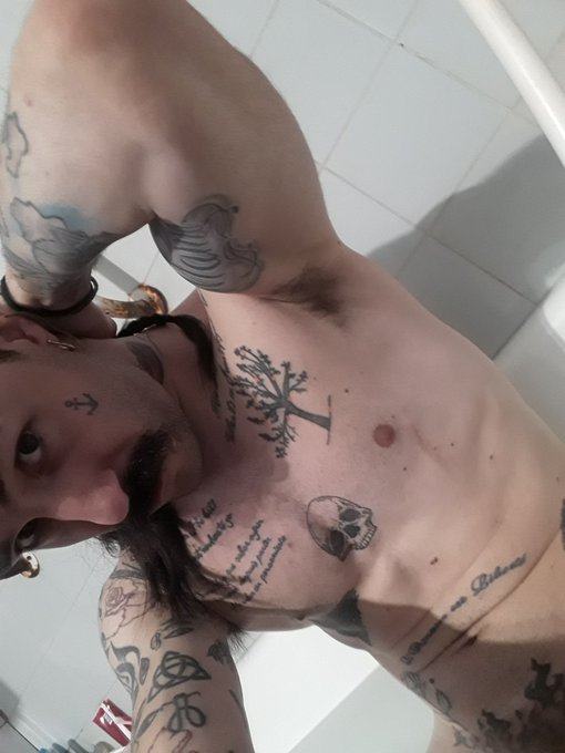 reapaarezco para que no me olviden https://t.co/qLO3aOEmAw<a href="/tag/nuevafotodeperfil"class="tags"><span>#nuevafotodeperfil</span></a>