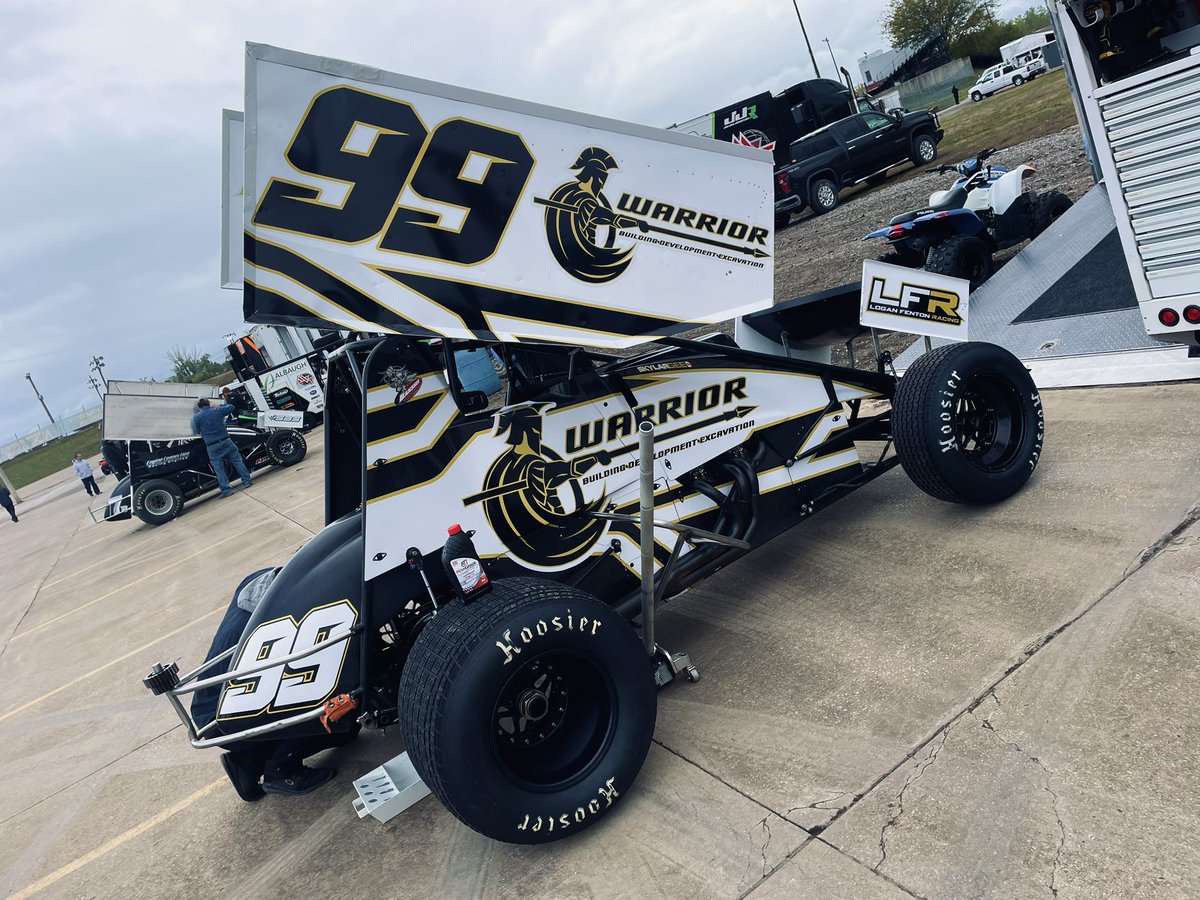 .<a href="/SkylarGee99/">Skylar Gee</a> made the trip to Kansas to compete at <a href="/Lakeside_Spdwy/">Lakeside_Speedway</a> with the World of Outlaws <a href="/NosEnergyDrink/">NOS Energy Drink</a> Sprint Cars!

Gee has competed here twice with #WoOSprint (2019 &amp; 2020), and twice with <a href="/ASCSRacing/">American Sprint Car Series</a> (2017 &amp; 2018).