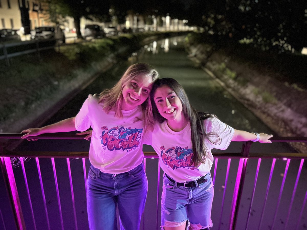 Friends are the family we choose for ourselves, and I'm happy to have you in my life!🩷
And.. how beautiful do we look in our new t-shirt?🇮🇹
<a href="/LanaParrilla/">Lana Parrilla</a> @run_cate <a href="/lanatheregal/">regal.giada</a> #keepitregal