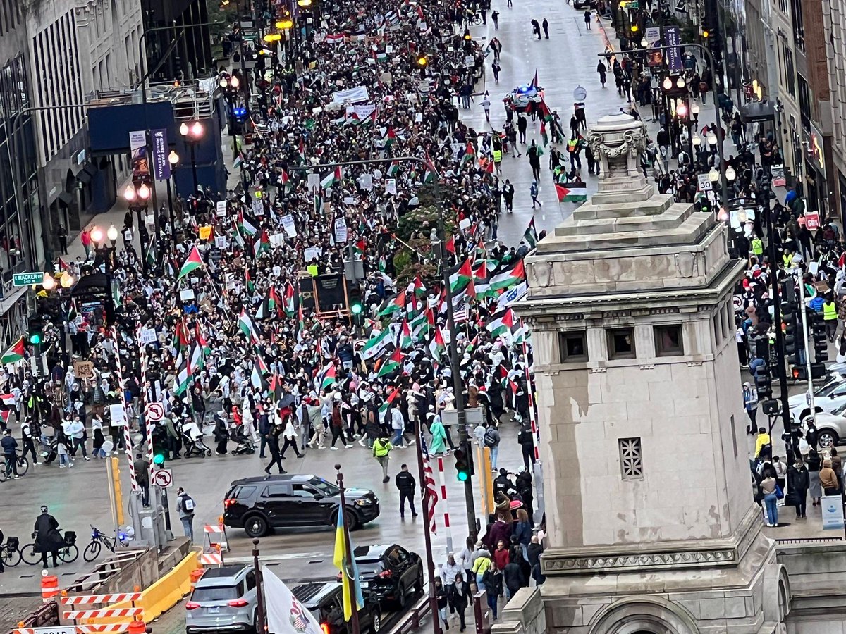 uspcn's tweet photo. Hey Abier, CHICAGO HAD 10,000 PEOPLE IN THE STREETS for a #FreePalestine &amp; a #FreeGaza!

#GazaGenocide #Gaza_under_attack #UnifiedPalestinianResistance https://t.co/PCpT6aNl0L