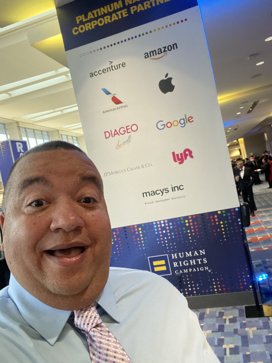 RetToGoLyft's tweet image. At the @HRC National Dinner in Washington DC tonight as @lyft is a Platinum Corporate Sponsor! #LGBTQ #humanrightscampaign #hrc #withoutexception