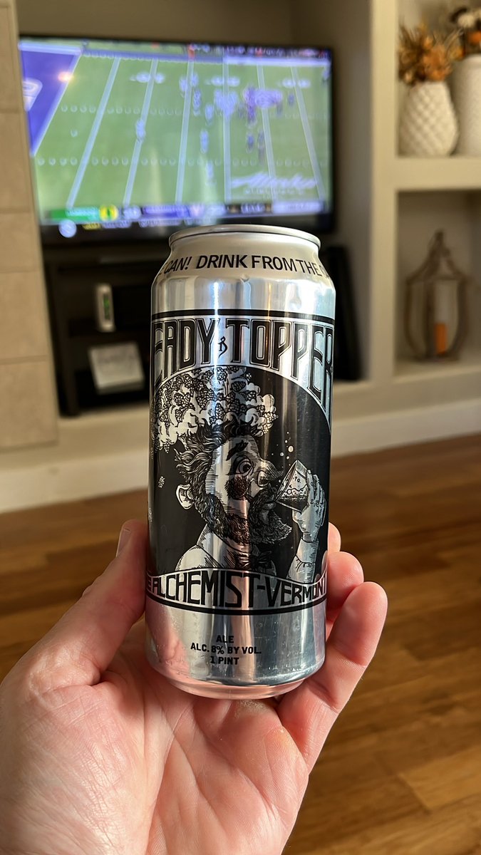 realcfoster's tweet photo. @RossTuckerNFL @SierraNevada @RealGlenMacnow @PaulRobertsCuse @PaulPabst 🍻 https://t.co/CD2Ta9R1wv