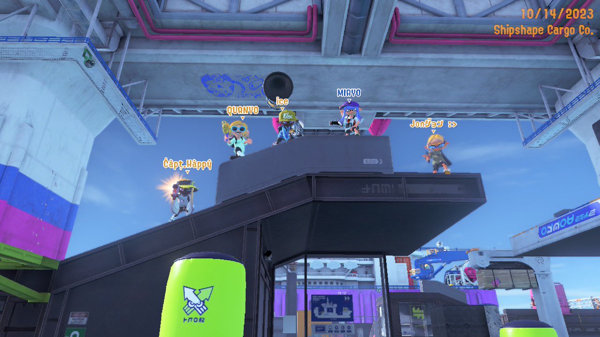 jr12_jon's tweet photo. Won SAC qualifiers with the captain happy crew had a lot of fun with them. GGS
Players:
@CaptHappy_Spl - went 4(4)-10 with sploosh
@QUANIFER_  - feeding shot
@Icewave_spl  - 100% win rate on shipshape
@jr12_jon - keeping everyone hydrated
@sluuump - number 1 fan https://t.co/gBOX2l0LcK