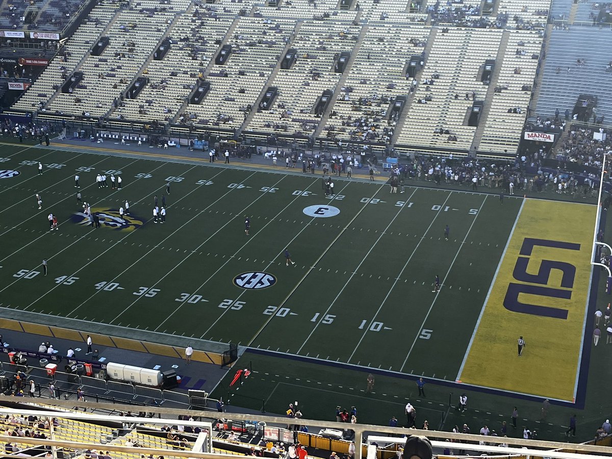 lsu_dailynews's tweet photo. #FightFor3 #LSU #GeauxTigers https://t.co/FQXbFbjHyc