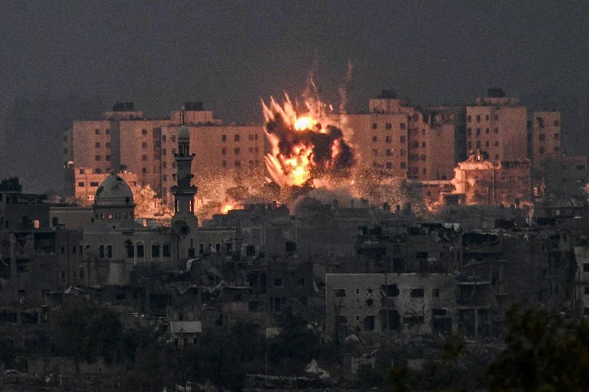 ManuPineda's tweet photo. 🔴Israel acaba de bombardear Siria 🇸🇾, esta mañana lo ha hecho en el Libano 🇱🇧 y desde hace una semana masacra #Gaza 🇵🇸. Un régimen criminal que ataca a tres países vecinos. El sionismo es el auténtico cáncer para la región.

#StopZionism #SOSGaza #PalestinaLibre https://t.co/VY44ZL8rtP