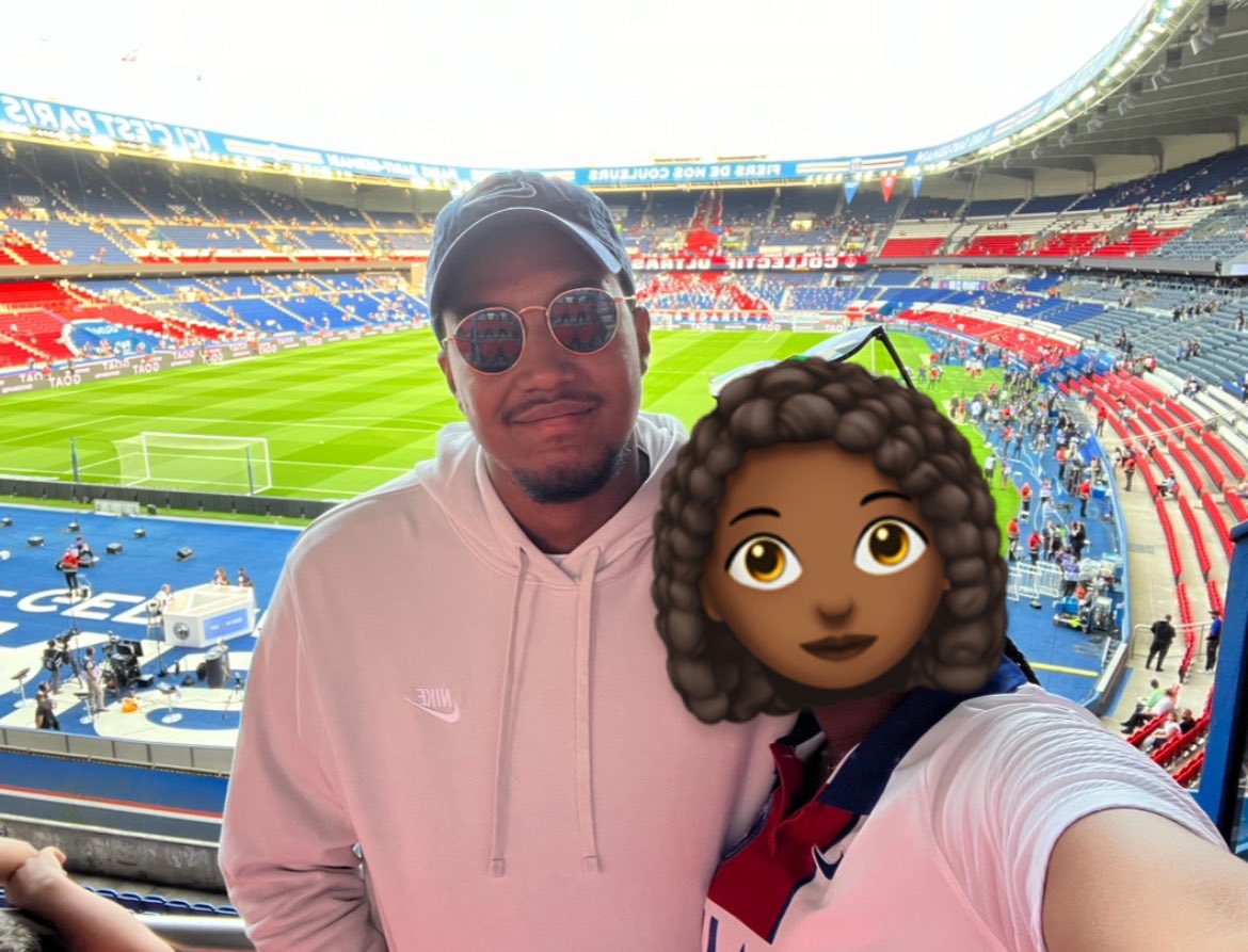 CalcioPiccoli's tweet image. elle + moi + le tour des stades