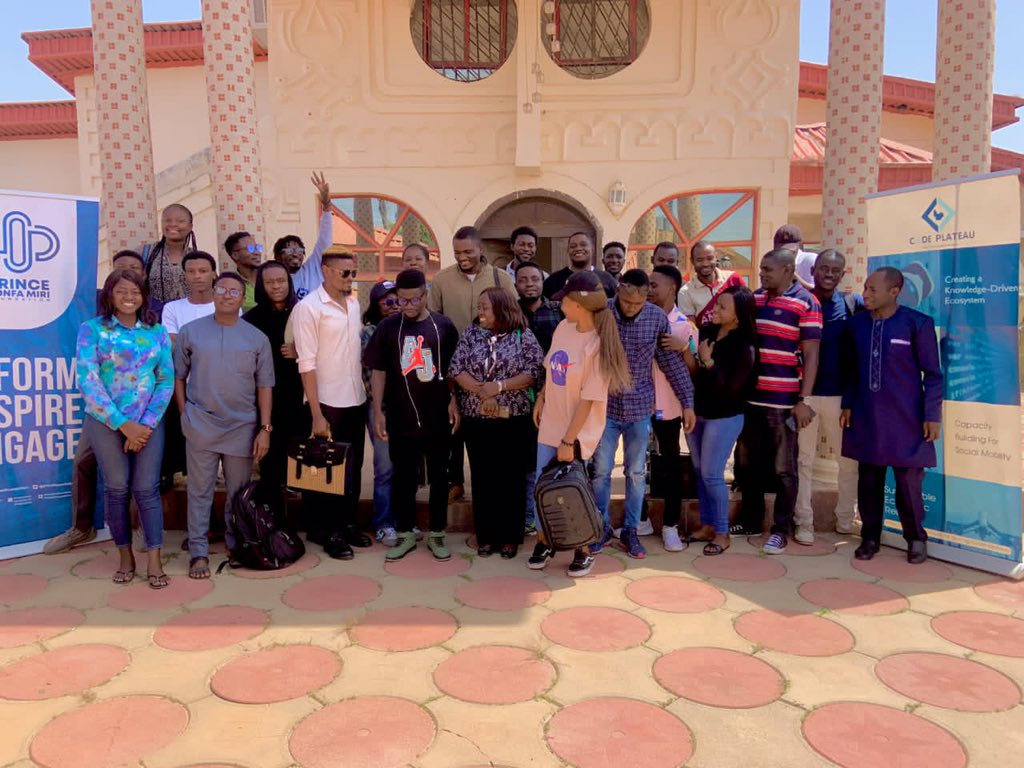 code_plateau's tweet image. Congratulations to the incredible cohorts of Code Plateau Data Science 6.0.

Out of 80 fellows, 29 have successfully graduated and defended their projects earlier today. 🙌

#CodePlateau
#DataScience