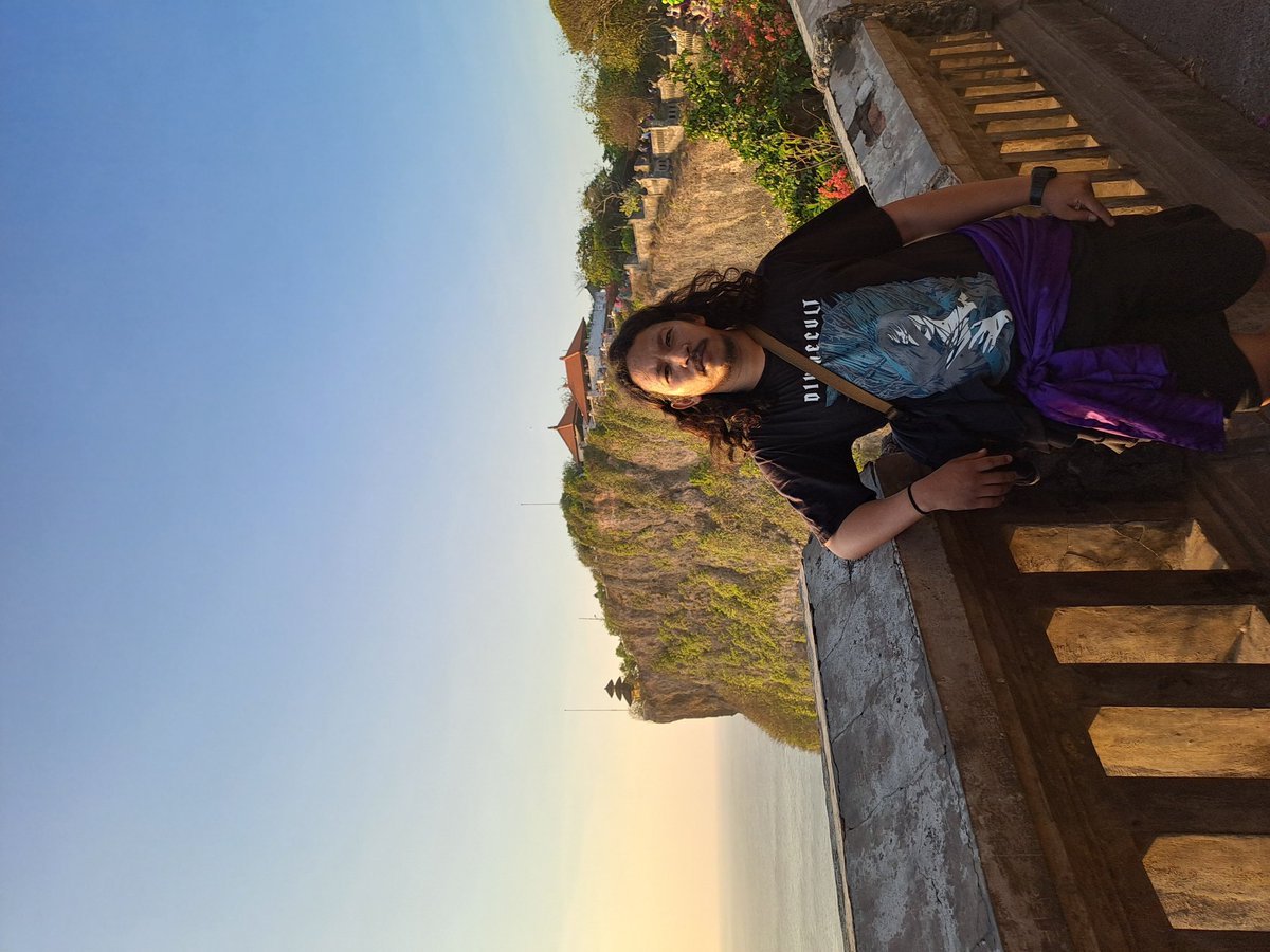 distoo_'s tweet photo. Bali emang gokil dengan semua culture dan landscaping nya , next season ubud,nusa penida, gunung agung dan tempat tempat keren lainya. Thakns bali. https://t.co/VFmaobhD6H