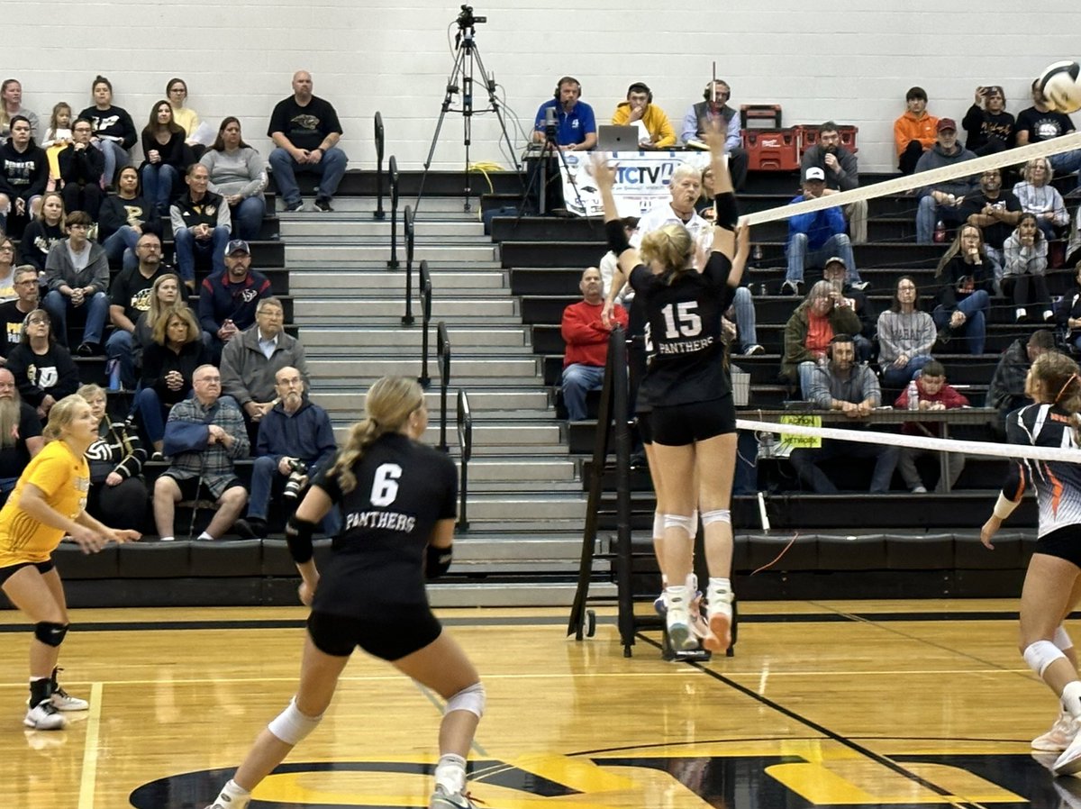 chuckgrable's tweet photo. The Lady Panthers win the first set 25-18 over Wabash!  #PantherPride https://t.co/iUYkkaKyhn