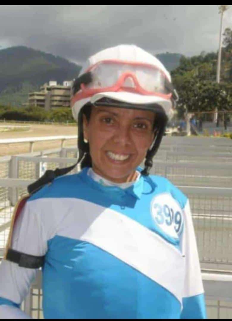 hurtado_yanir's tweet photo. Con profundo dolor en nuestros corazones, 😭💔😭...tenemos que aceptar la voluntad de DIOS y lloramos la partida inesperada de una mujer valiente,trabajadora MARIA ALEJANDRA BRUZUAL...fortaleza a mi amigo LUIS MARTIN y a todos sus familiares.... https://t.co/nwn2p0xxjS