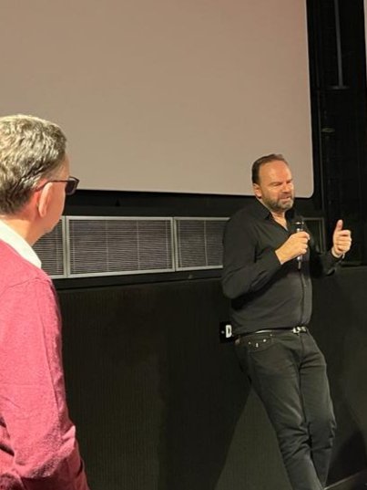 vincentbony's tweet photo. Jean Pierre Ameris était au @CineChaplin42 ce samedi soir pour le formidable "Marie-Line et son juge" qui a réjoui la salle en avant-première. Courez voir le film des mercredi en salles. #ciné #Cinema #film #michelblanc #louane #ameris #belmondo https://t.co/xtaRH2mMcT