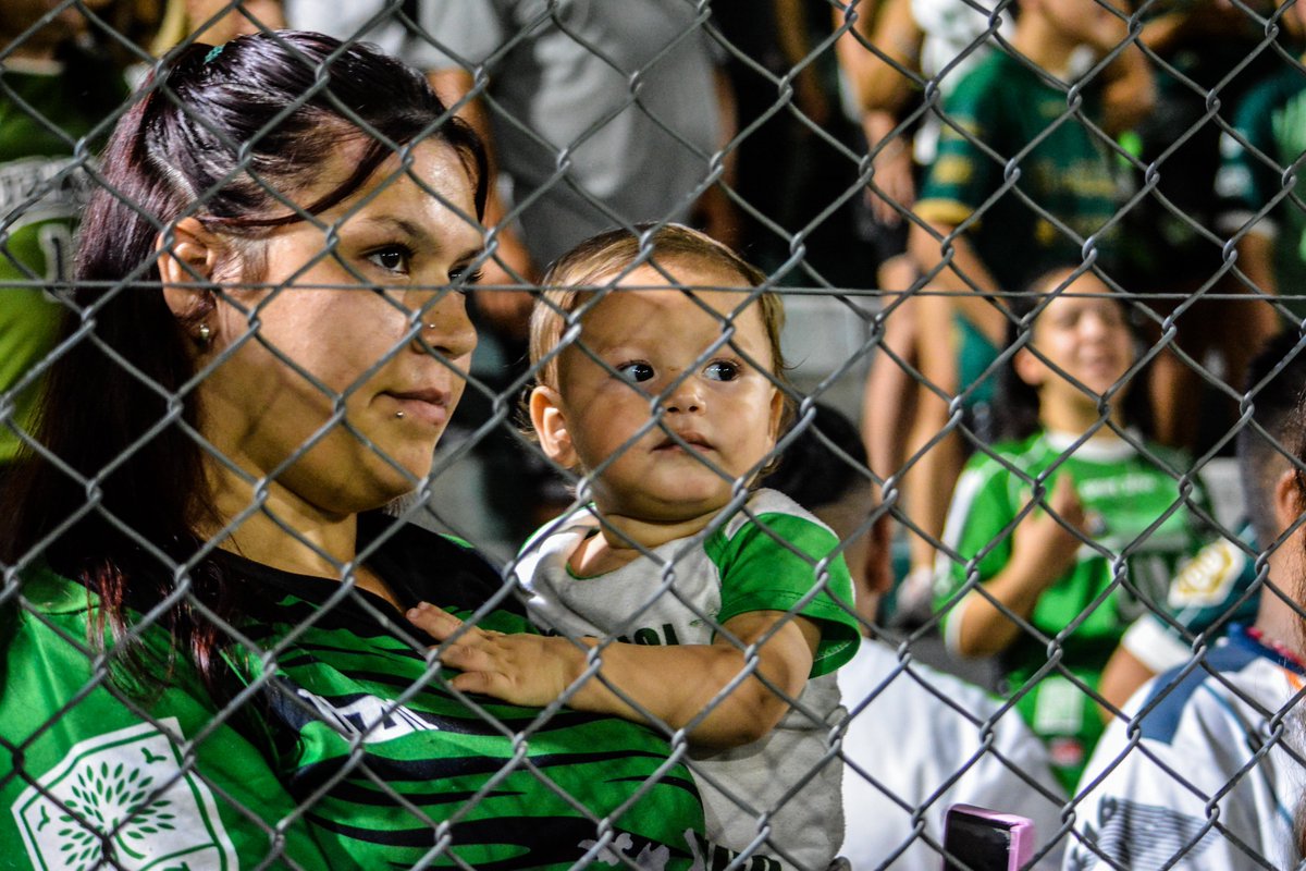 🙂 ¡Feliz Día de la Madre!

En especial para aquellas que contagian el amor por estos colores 💚