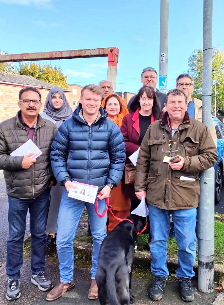 Local #Whitefield councillors @CllrLFitzPilky and @TahirRafiqSol were out with local @UKLabour today #labourdoorstep