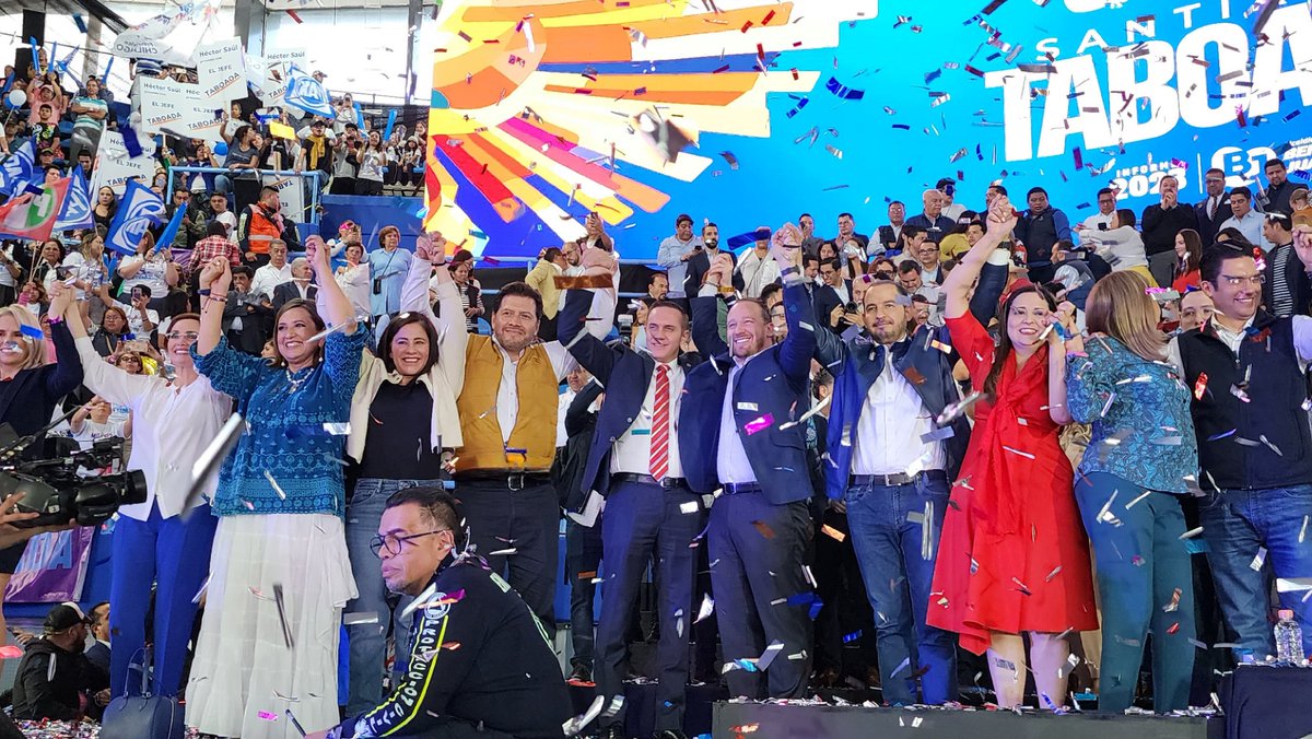 vhlobo's tweet photo. Es un honor acompañar a mi amigo y alcalde @STaboadaMx, en su 5° Informe de actividades en Benito Juárez donde #SeSienteElCambio" 
¡Enhorabuena y Feliz Cumpleaños! https://t.co/ot3aFOvXcQ